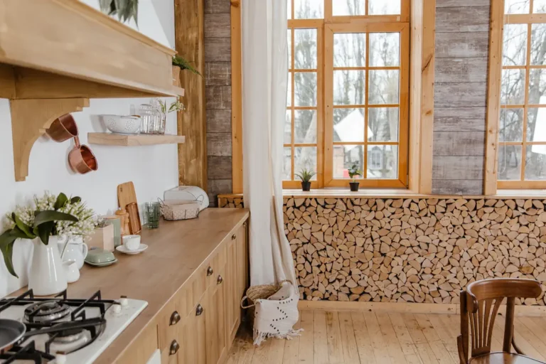 Voici comment décorer autour de vos meubles en bois naturel