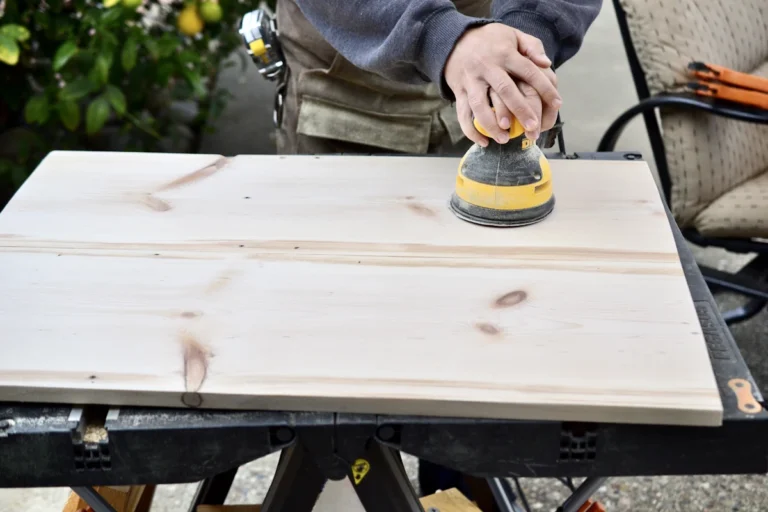 Voici pourquoi votre enduit ne tient pas sur le bois