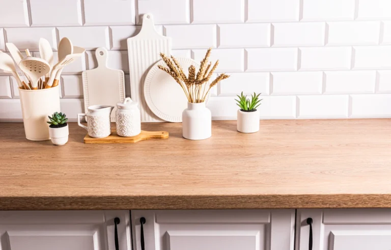 Voici quelle huile choisir pour nourrir votre plan de travail en bois