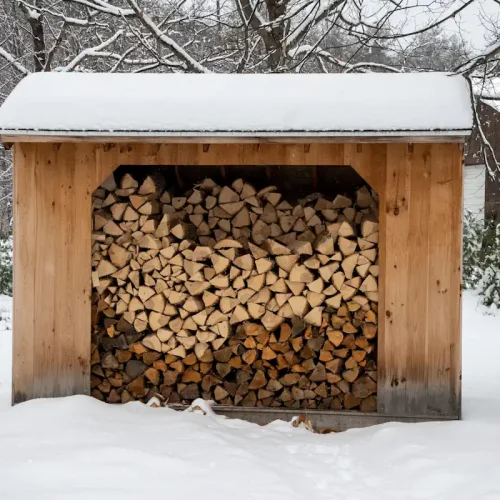 Bien stocker son bois de chauffage pour l’hiver