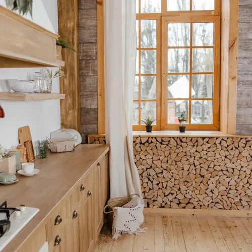 Comment décorer autour de vos meubles en bois naturel ?