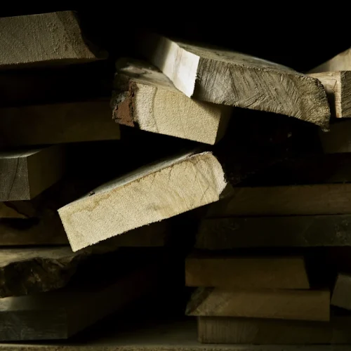Quel bois résiste le mieux aux chocs et à l’usure ?