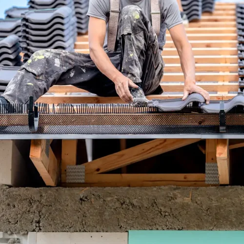 Comment comprendre la mesure de pureau des tuiles pour votre toiture ?